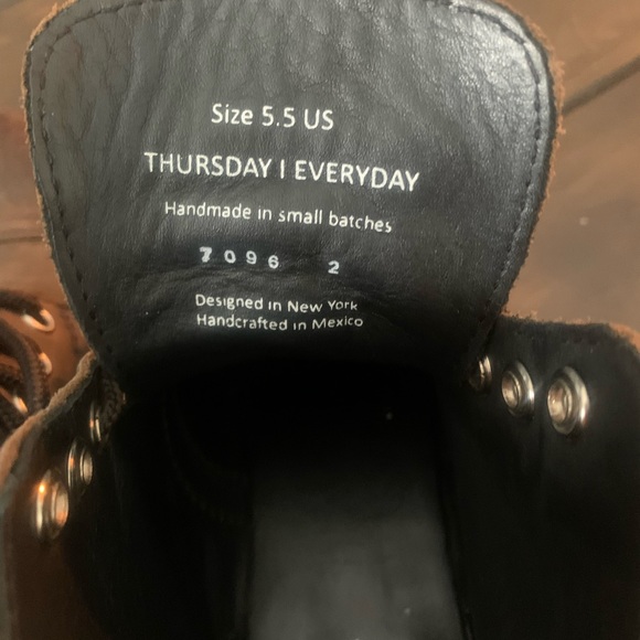 Thursday’s Boots - Women’s Captain - Size 5.5 (fit a US 5) - Picture 5 of 6